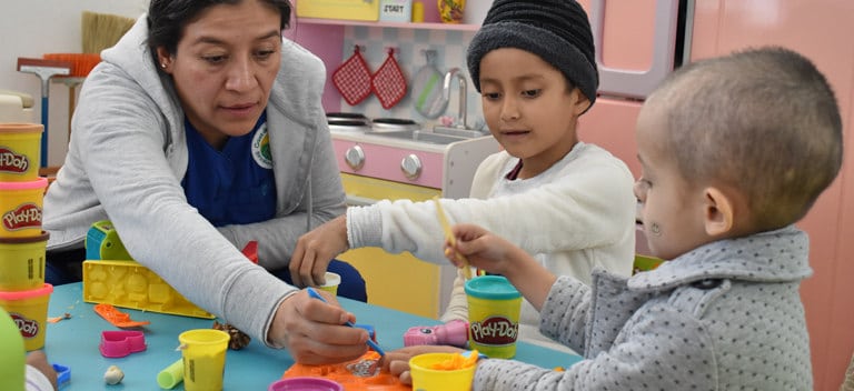 Casa de la Amistad apoya a niños y niñas en riesgo ofreciendo una atención global
