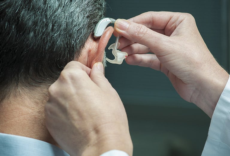 El oído, ¿qué ocurre con el carnet si tengo pérdida de agudeza auditiva?