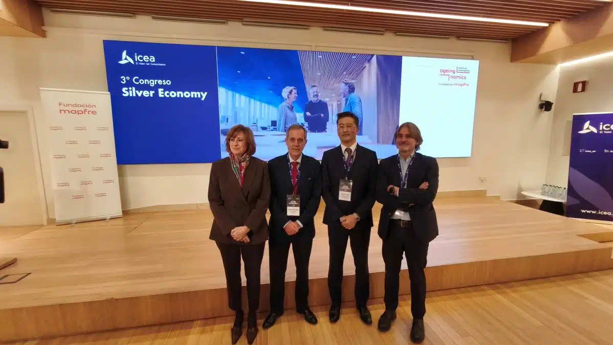 En la imagen varios participantes del 3º Congreso Silver Economy