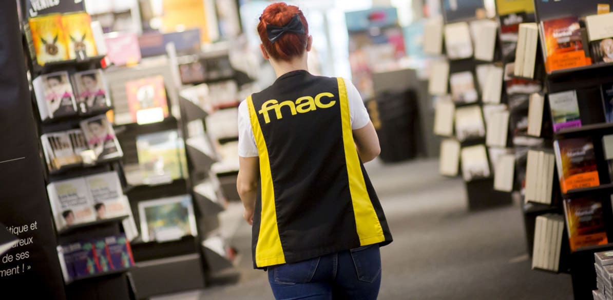 Inserción laboral de una persona con discapacidad en el FNAC de Málaga