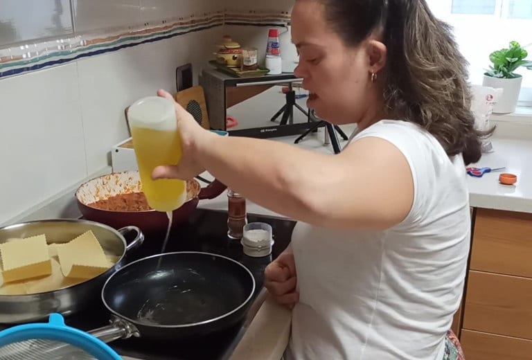 Mis capacidades cocinan hoy En Mis capacidades cocinan hoy te presentamos la receta de Sara