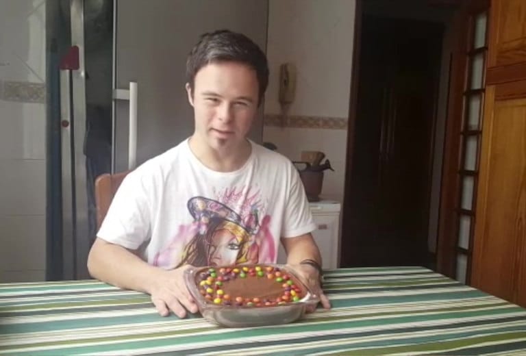 Mis capacidades cocinan hoy En Mis capacidades cocinan hoy te presentamos la receta de Javier