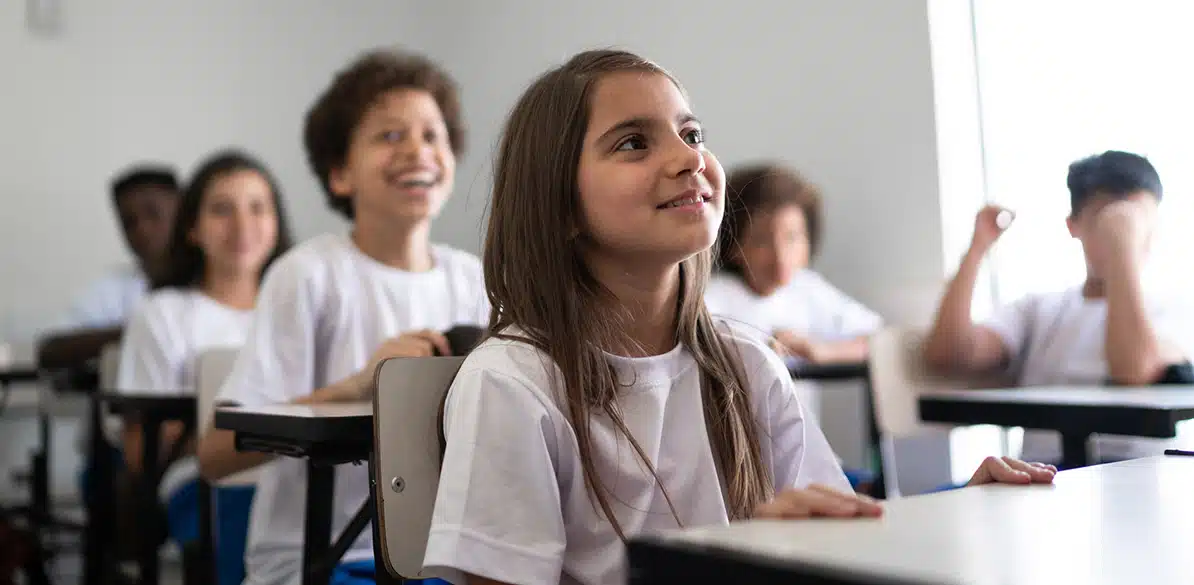 Actividades educativas, sociales, profesionales y culturales para que, de forma lúdica, niños y jóvenes desarrollen su conocimiento, habilidades sociales y competencias profesionales