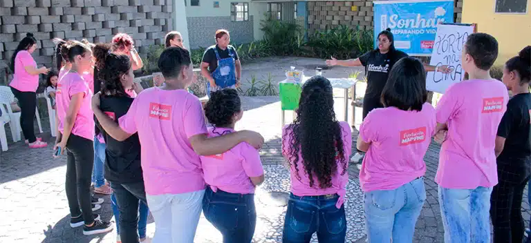 Aldeas Infantiles SOS Brasil apuesta por la educación como vía de integración juvenil (Igarassu) La “formación para la vida” es la base de las acciones que la entidad desarrolla con jóvenes en situación de vulnerabilidad social