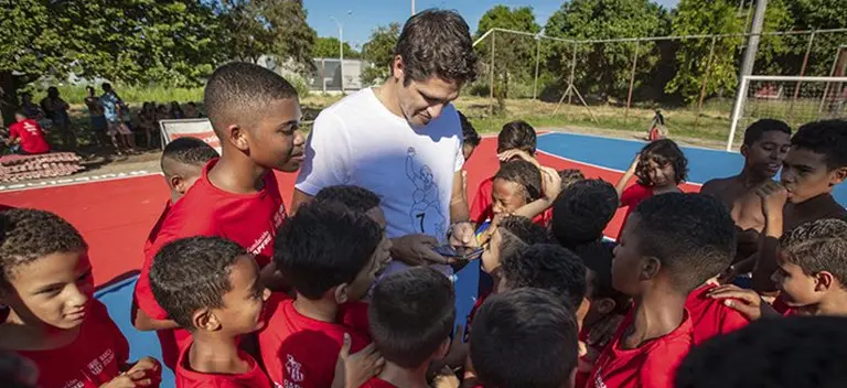 FutbolNet Brasil es un proyecto que utiliza el deporte como herramienta de transformación