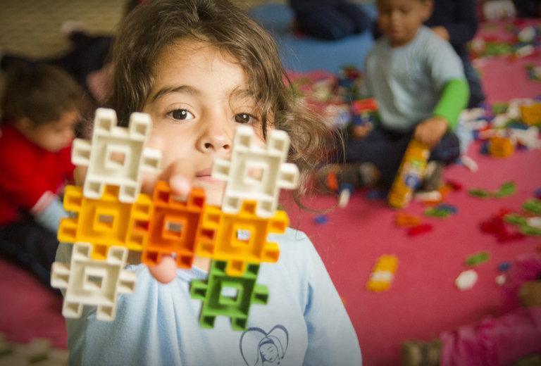 The Filhas de Santa Maria da Providência Association strengthens community ties for vulnerable children in Brazil