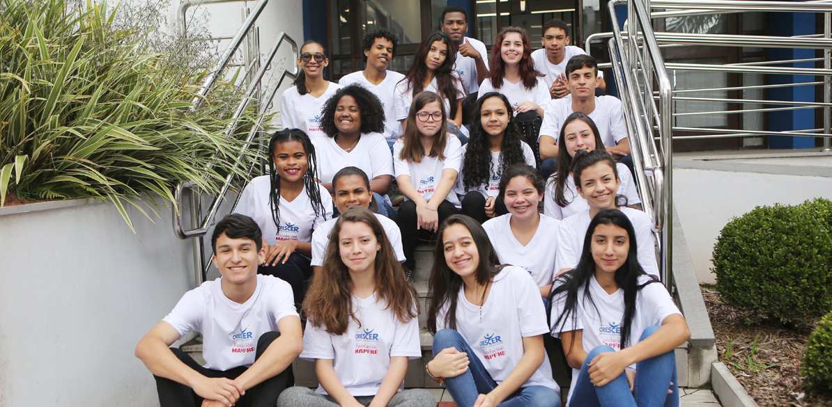 Instituto Crescer ayuda a los jóvenes brasileños sin recursos