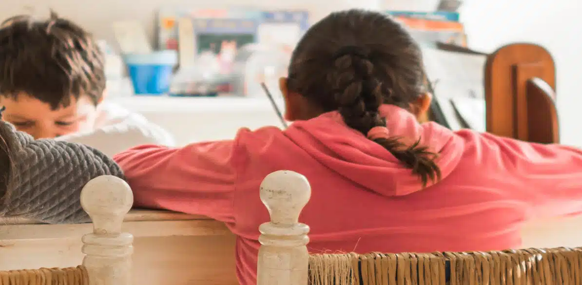 Educadores, psicopedagogos y psicólogos ayudan a las niñas a trabajar su propia identidad, autoestima y valores