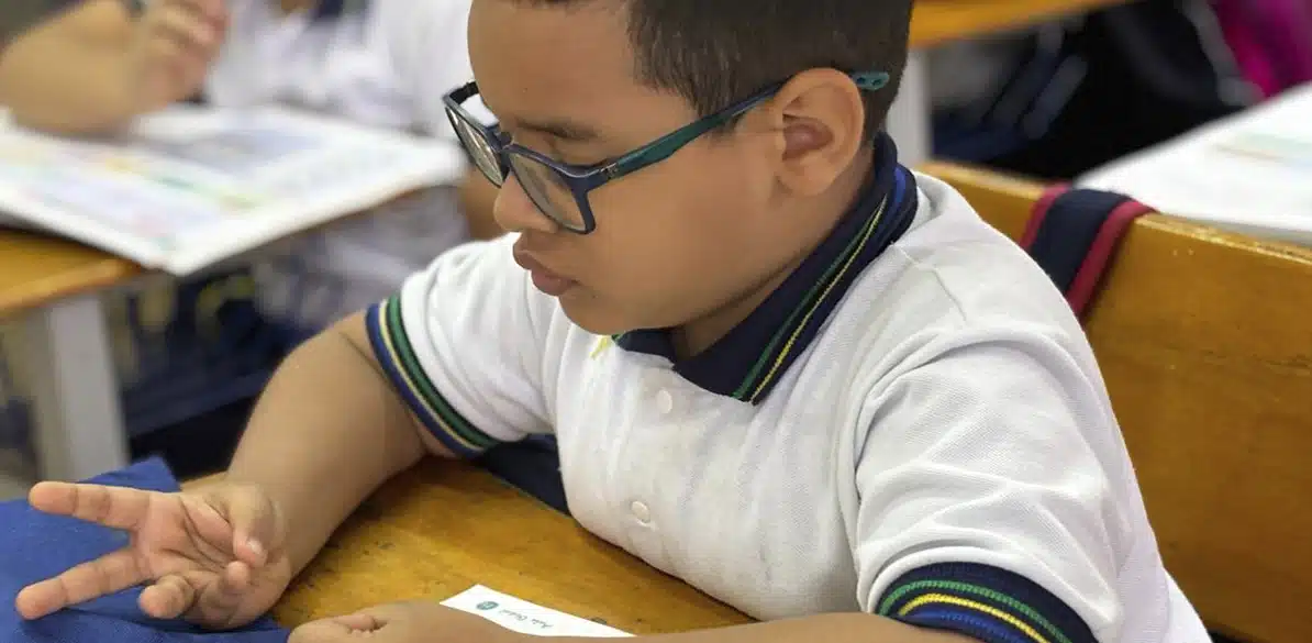User of the Carvajal Foundation working in the classroom.