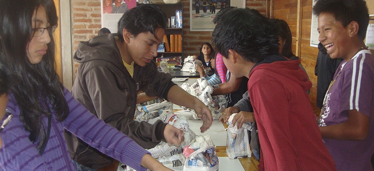 Cesal and Fundación Sembrar work in the day care centers in the neighborhoods of Pisullí and Roldós, helping children in vulnerable situations.