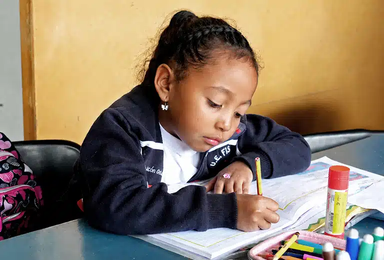 Fundación Sembrar trabaja para el desarrollo integral de menores de Ecuador
