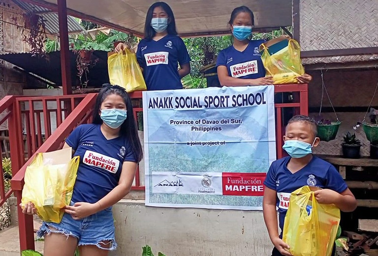 Trabajamos con la Fundación Real Madrid para el desarrollo de niños y adolescentes en Filipinas