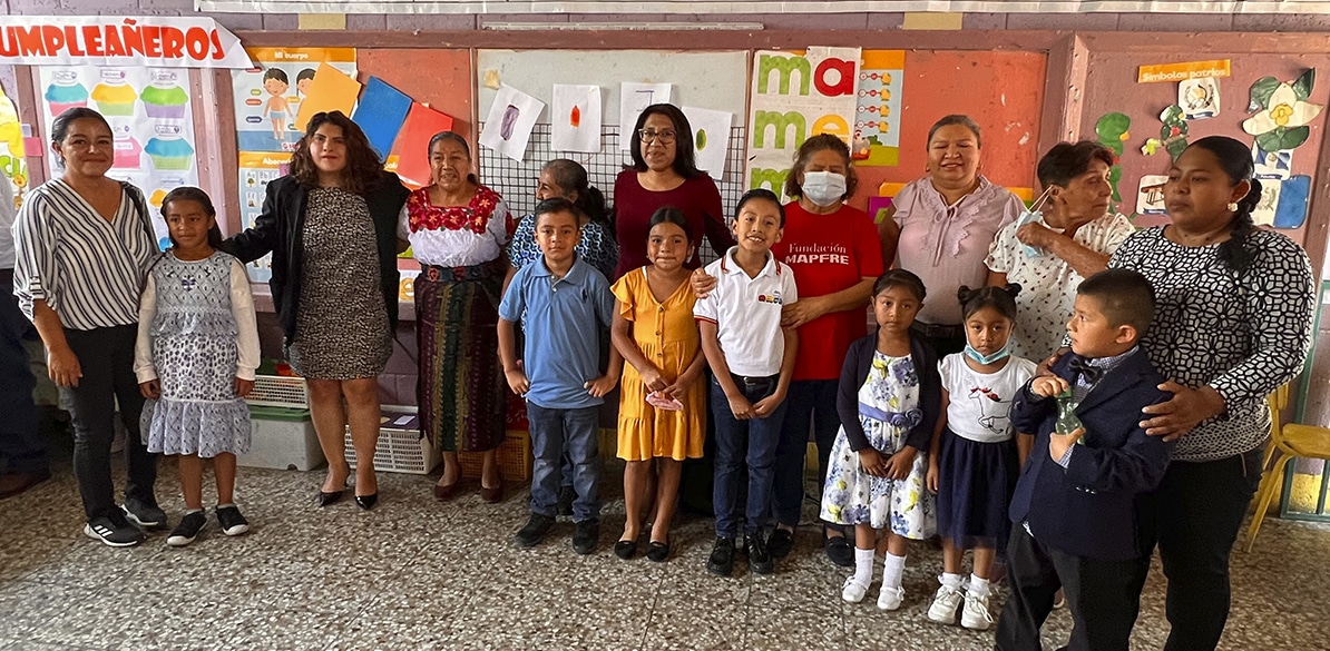La Asociación Manabí da atención a la infancia en barrios marginales de Guatemala 