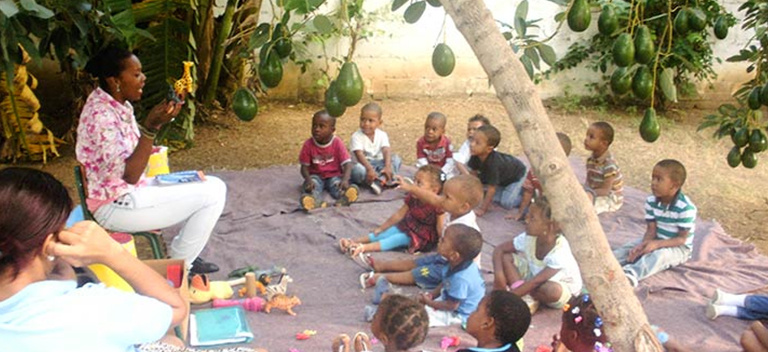 Amanecer Infantil cura las heridas emocionales de los niños vulnerables de Barahona Violencia familiar, desnutrición y abandono son el día a día de los niños acogidos