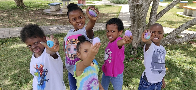 La Fundación Nuestros Pequeños Hermanos (NPH) ofrece oportunidades a niños y jóvenes en la República Dominicana NPH promueve educación integral de niños, niñas y jóvenes en situación de exclusión