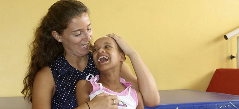 La Fundación Nuestros Pequeños Hermanos (NPH) ofrece oportunidades a niños y jóvenes en la República Dominicana NPH promueve educación integral de niños, niñas y jóvenes en situación de exclusión