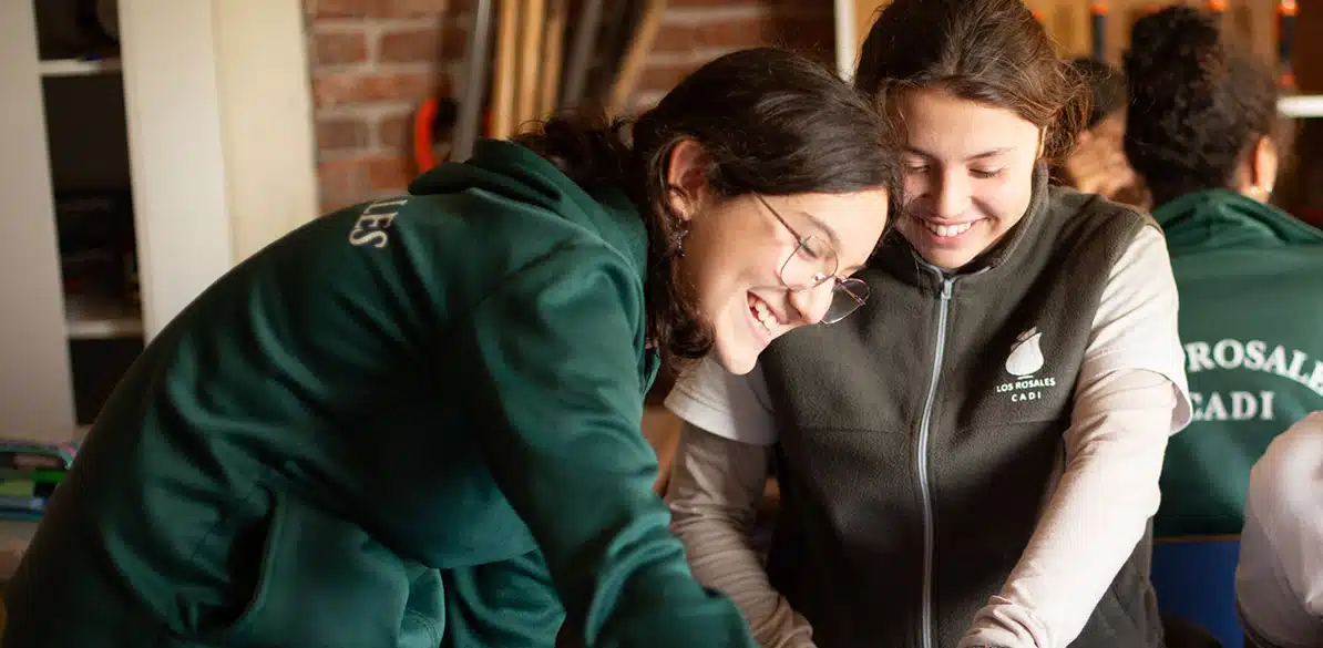 Espacio de Aprendizaje en Uruguay Formación integral especialmente orientada a niñas, jóvenes y mujeres en situación desfavorable para lograr una sociedad más equitativa que no excluya al talento femenino.