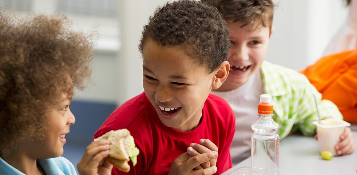 La Asociación Damas Salesianas ofrece apoyo y alimento a niños y niñas en riesgo de exclusión