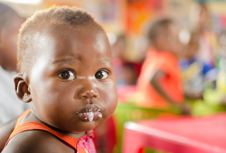 Civil Association Comunidad Camurí Grande offers a healthy diet to the little ones