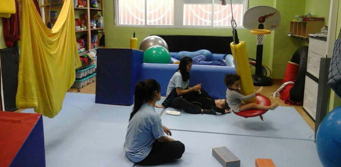 Universos infantiles Gracias a los casi 4.000 euros recibidos los niños que atiende ADEMPA (niños con retrasos psicomotores y madurativos) disfrutarán de materiales didácticos y de estimulación nuevos.