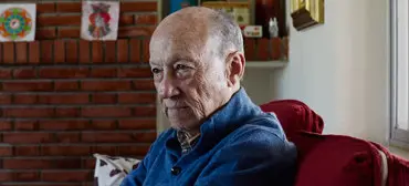 Fundación Horizontes Abiertos Para atender a casi 100.000 personas, la fundación se apoya en sus profesionales y voluntarios, como José Luis.