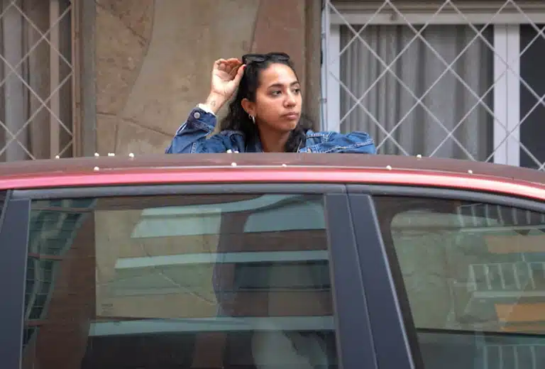 Ni adentro ni afuera