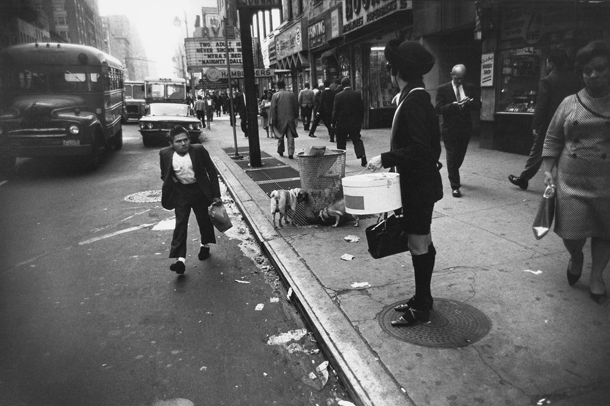 New York, 1968 © The Estate of Garry Winogrand, courtesy Fraenkel Gallery, San Francisco. © COLECCIONES Fundación MAPFRE