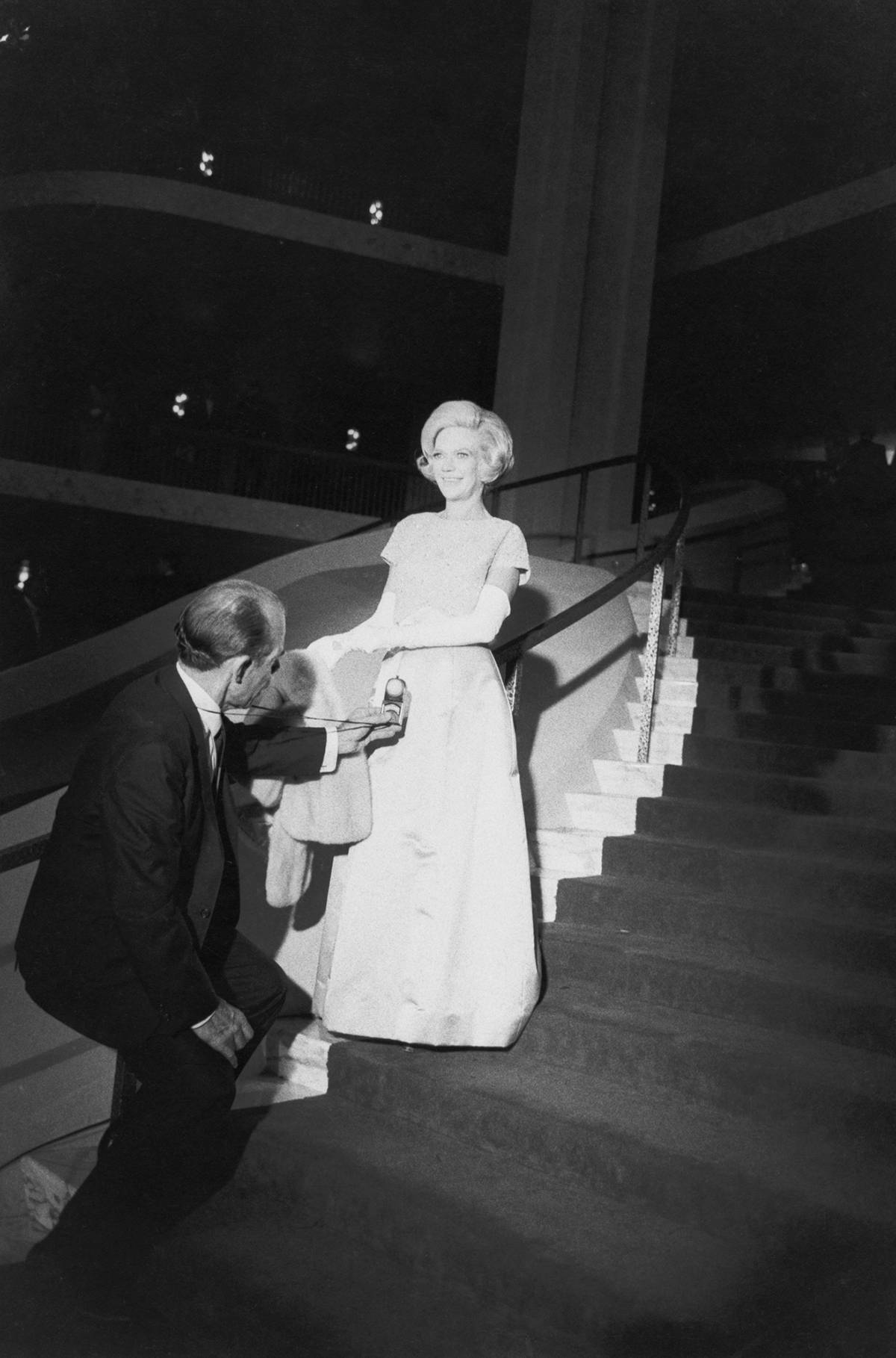 Opening Night, Metropolitan Opera House, Lincoln Center, New York, 1967 © The Estate of Garry Winogrand, courtesy Fraenkel Gallery, San Francisco. © COLECCIONES Fundación MAPFRE