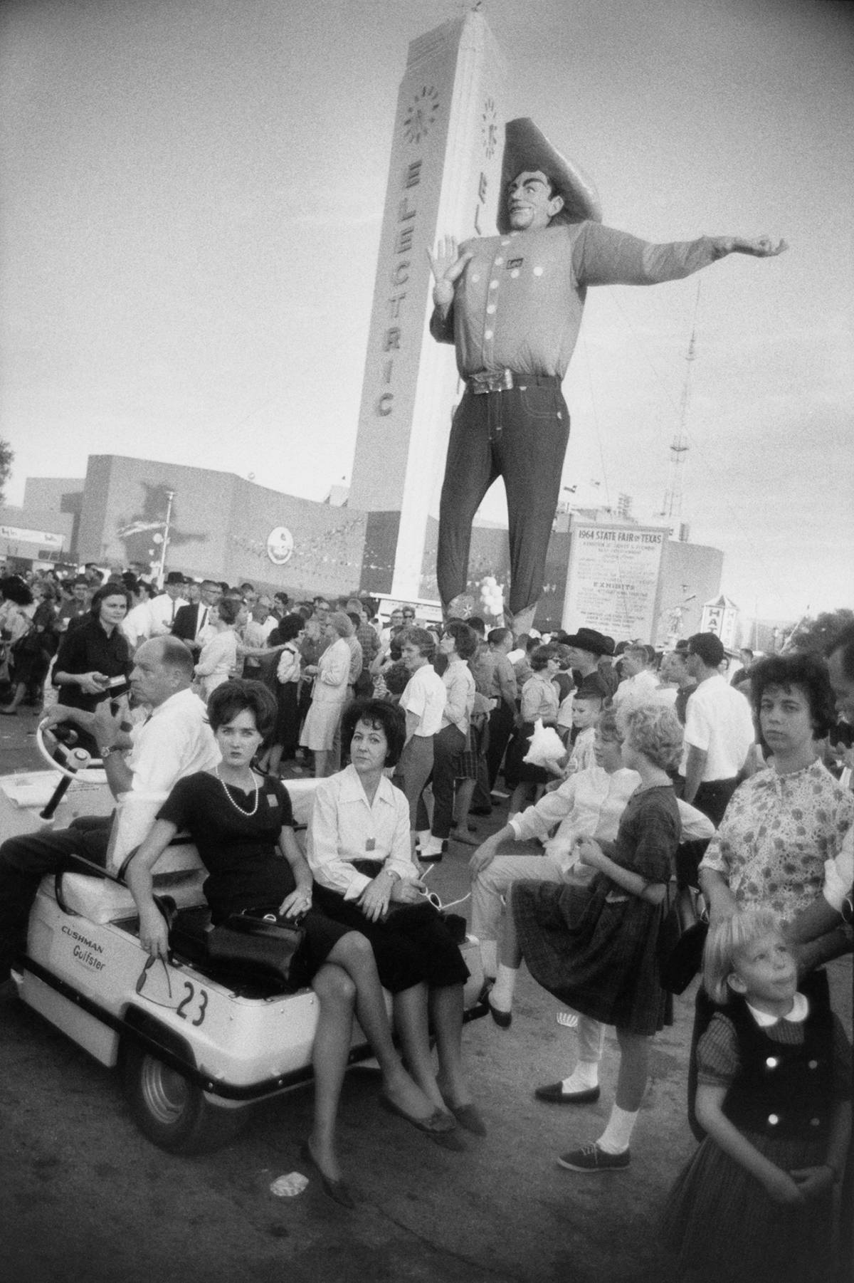 Texas State Fair, Dallas, 1964 © The Estate of Garry Winogrand, courtesy Fraenkel Gallery, San Francisco. © COLECCIONES Fundación MAPFRE