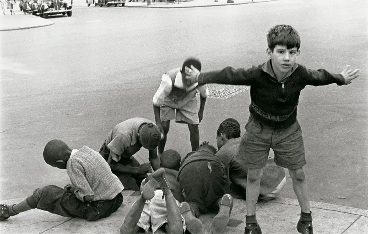 New York © Estate of Helen Levitt. All Rights Reserved. May not be copied without prior written consent © COLECCIONES Fundación MAPFRE