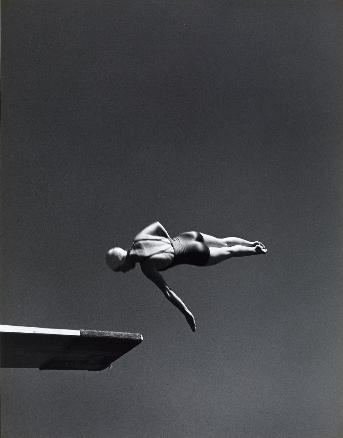 VIII/X Class. Olympic High Diving Champion Marjorie Gestring © 1999 Arizona Board of Regents, Centre for Creative Photography. © COLECCIONES Fundación MAPFRE