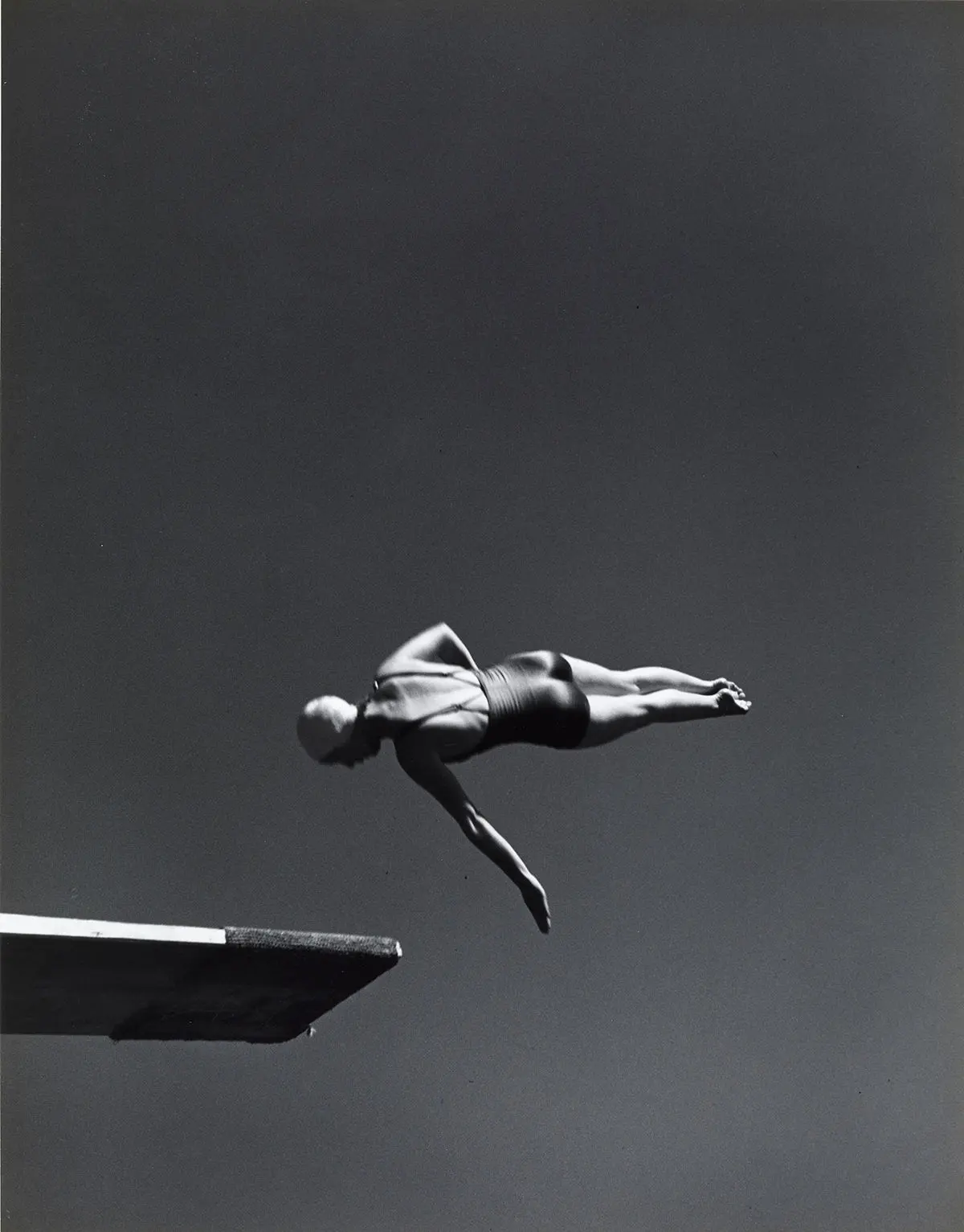 VIII/X Class. Olympic High Diving Champion Marjorie Gestring © 1999 Arizona Board of Regents, Centre for Creative Photography. © COLECCIONES Fundación MAPFRE