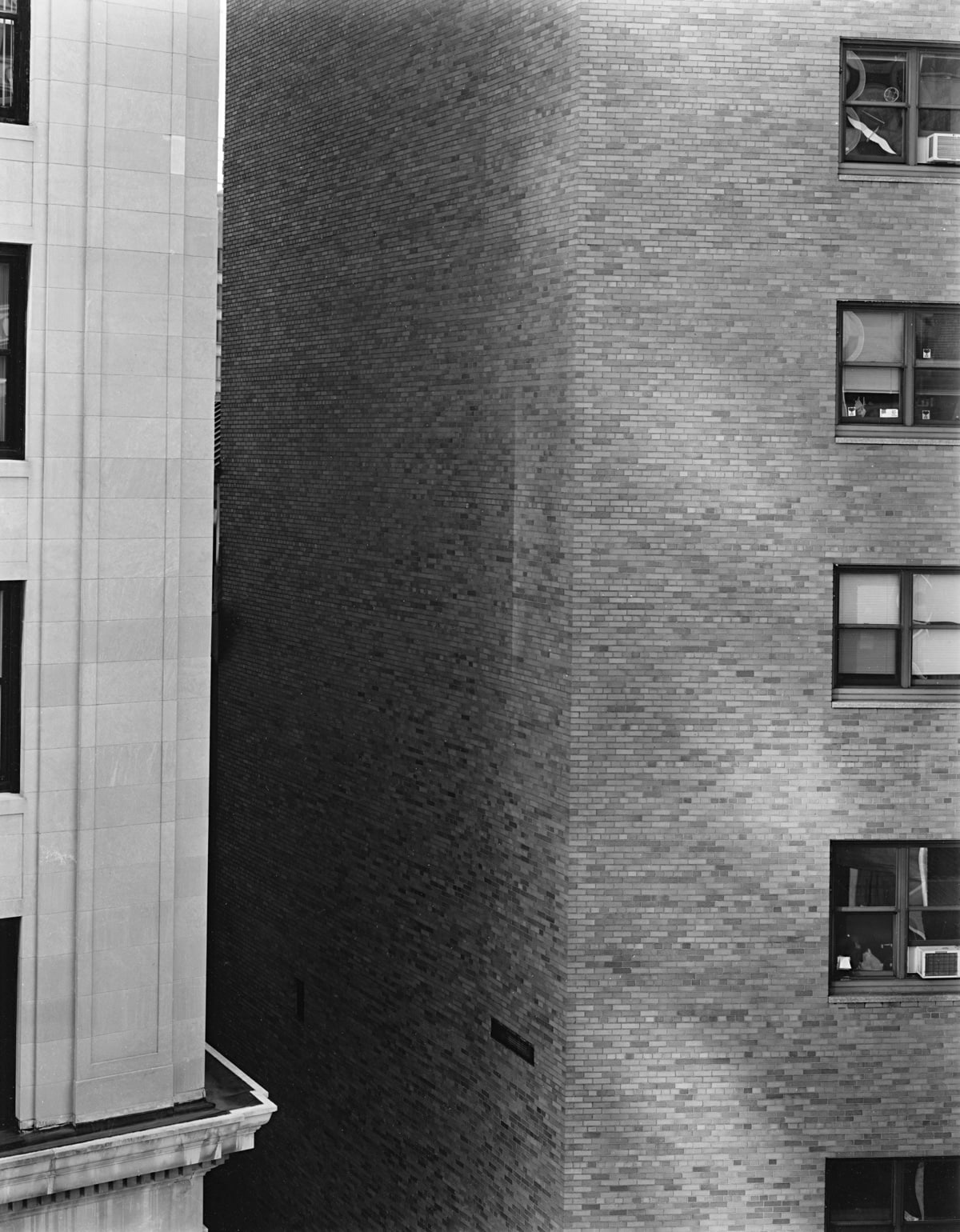 View of Sewall Street, Boston © Nicholas Nixon, 2022
