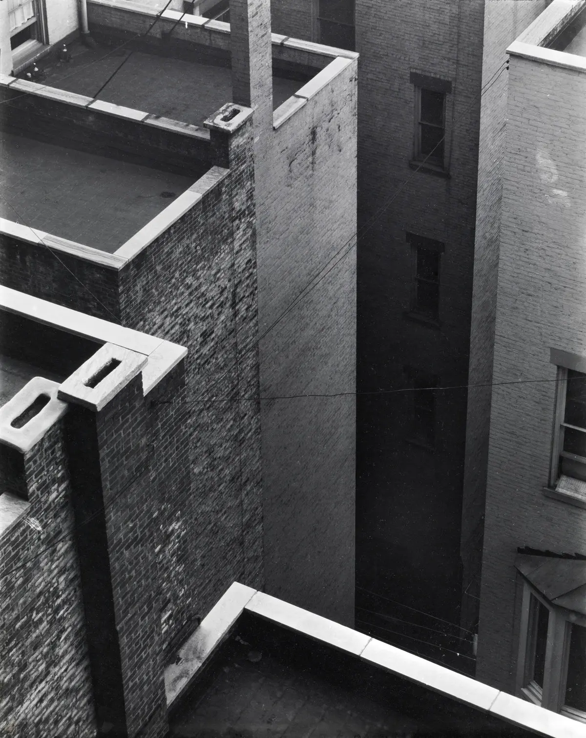 Photography "The Court, New York" de Paul Strand - Fundación MAPFRE