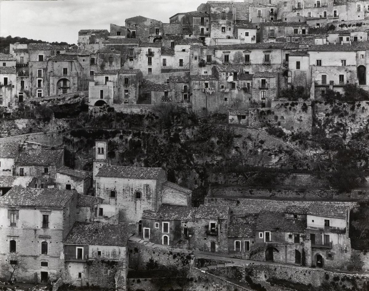 Ragusa, Sicily, Italy [Ragusa, Sicilia, Italia] © Aperture Foundation, Inc., Paul Strand Archive © COLECCIONES Fundación MAPFRE