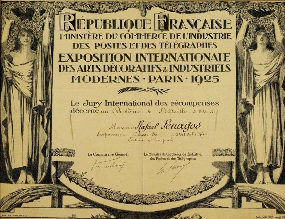 Diploma de la Medalla de oro concedida a Rafael de Penagos en la Exposición Internacional Artes Decorativas Diploma de la Medalla de oro concedida a Rafael de Penagos en la Exposición Internacional Artes Decorativas © COLECCIONES Fundación MAPFRE