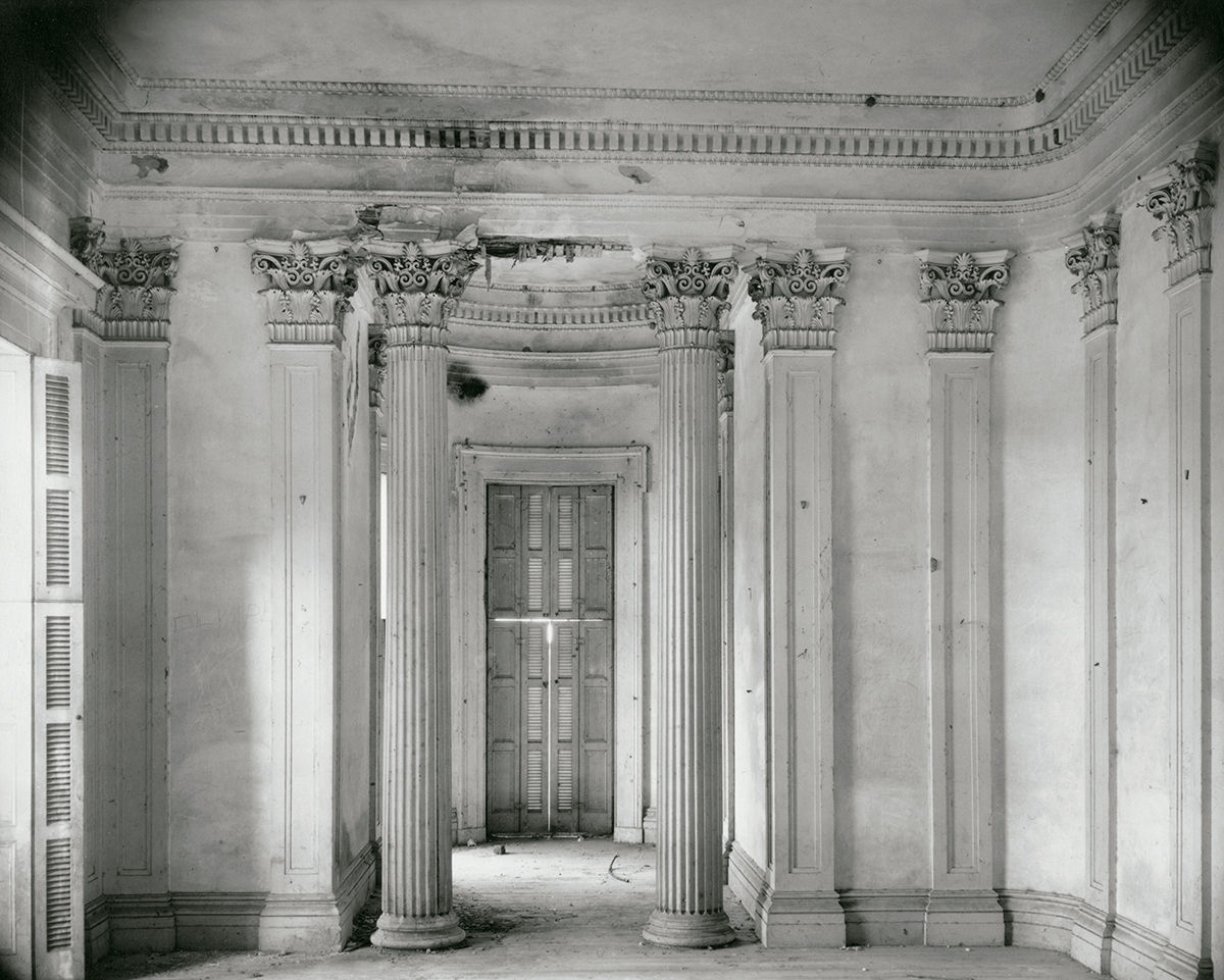 Breakfast Room, Belle Groove Plantation, White Chapel Louisiana, © Walker Evans Archive, The Metropolitan Museum of Art, Nueva York, 2020 © COLECCIONES Fundación MAPFRE