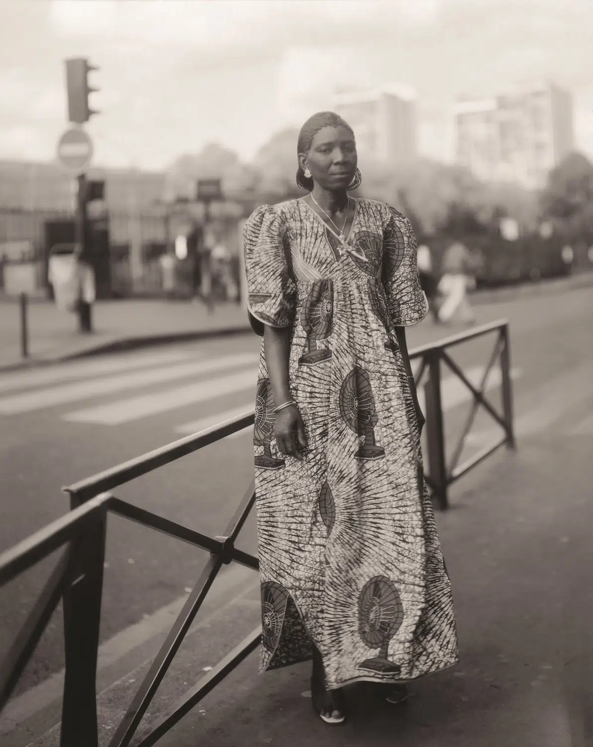 Judith Joy Ross Madame Magassouba, Porte de Clignancourt, París, 2003