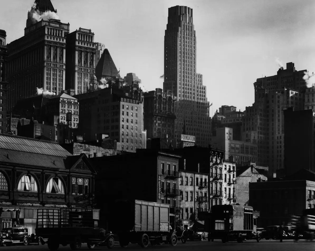 Berenice Abbott. Portraits of modernity Exhibition in Madrid (Fundación MAPFRE Recoletos Exhibition Hall) and Barcelona (Fundación MAPFRE Casa Garriga Nogués Exhibition Hall)