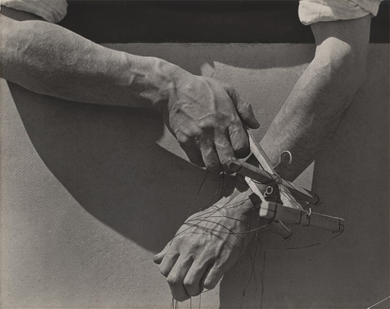 Hands of marionette player, 1929