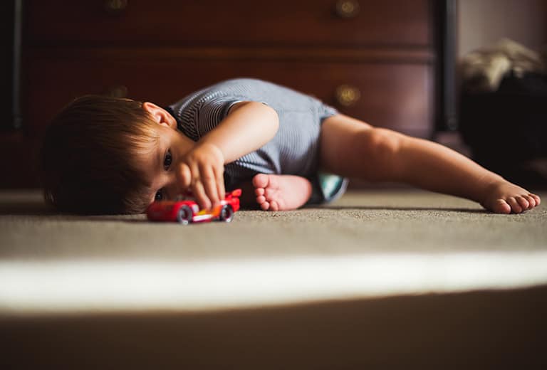 What accidents are children exposed to at different ages, and how can they be avoided?