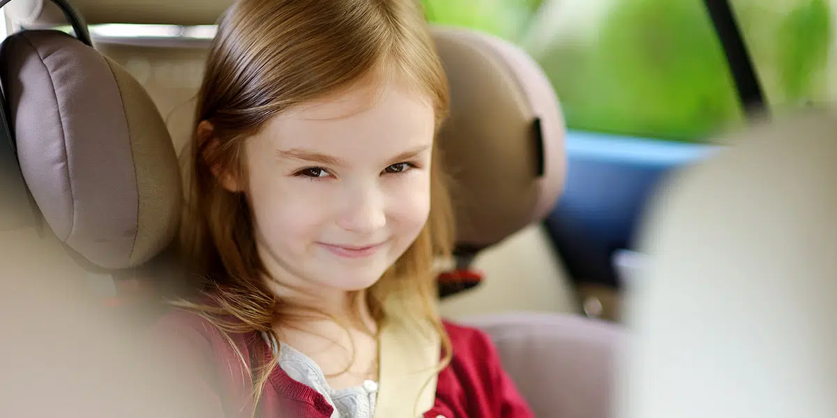 Differences between a booster seat and a child seat with a backrest