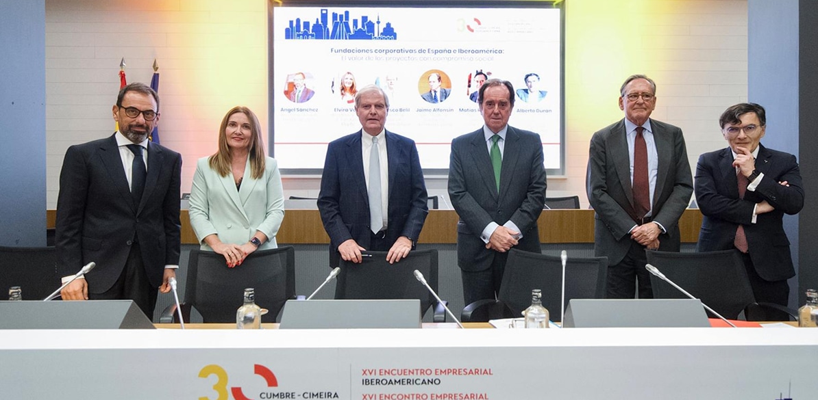 Seis retos sociales para avanzar Representantes de fundaciones corporativas en una jornada del Encuentro Empresarial Iberoamericano.