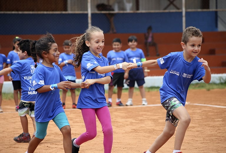 10 años trabajando juntos por la infancia