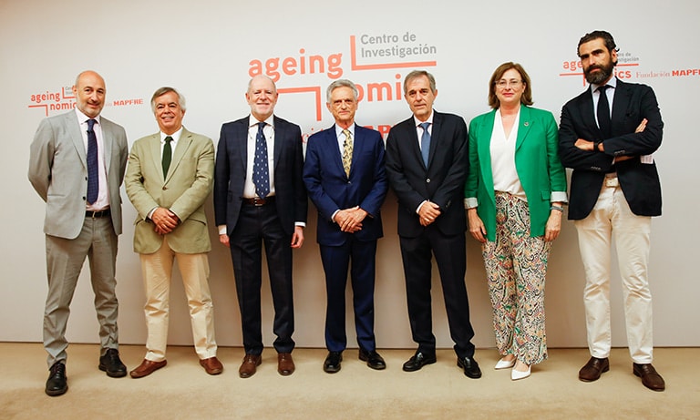 El poder de la mente en el envejecimiento y los ingredientes para potenciarla fueron los elementos que guiaron la conferencia magistral