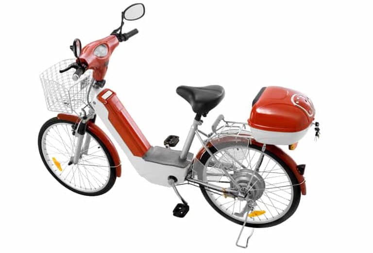 ¿Puedo llevar a mi hijo en moto?