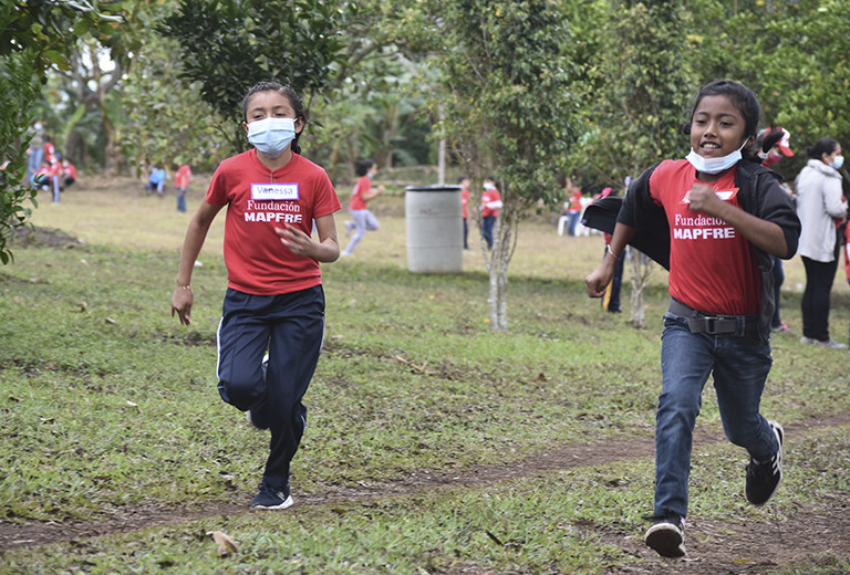 Fundación MAPFRE’s red and white in Nicaragua