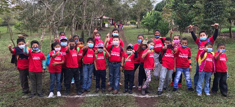 Fundación MAPFRE's red and white in Nicaragua Fundación Luceros del Amanecer