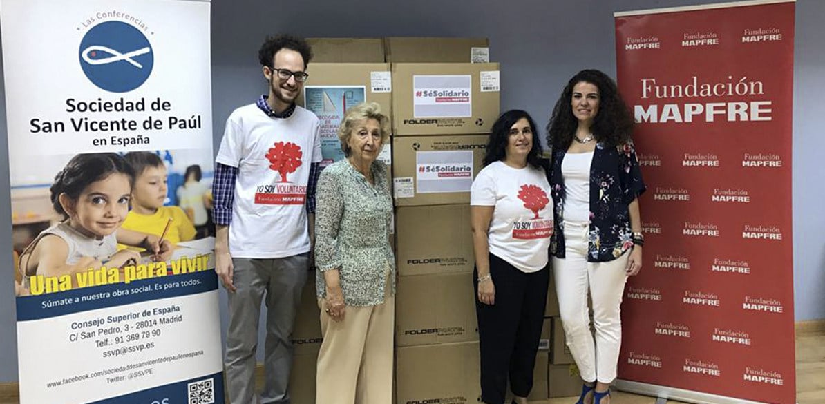 El futuro en un estuche Con tu ayuda hemos llenado los estuches de los niños con más necesidades