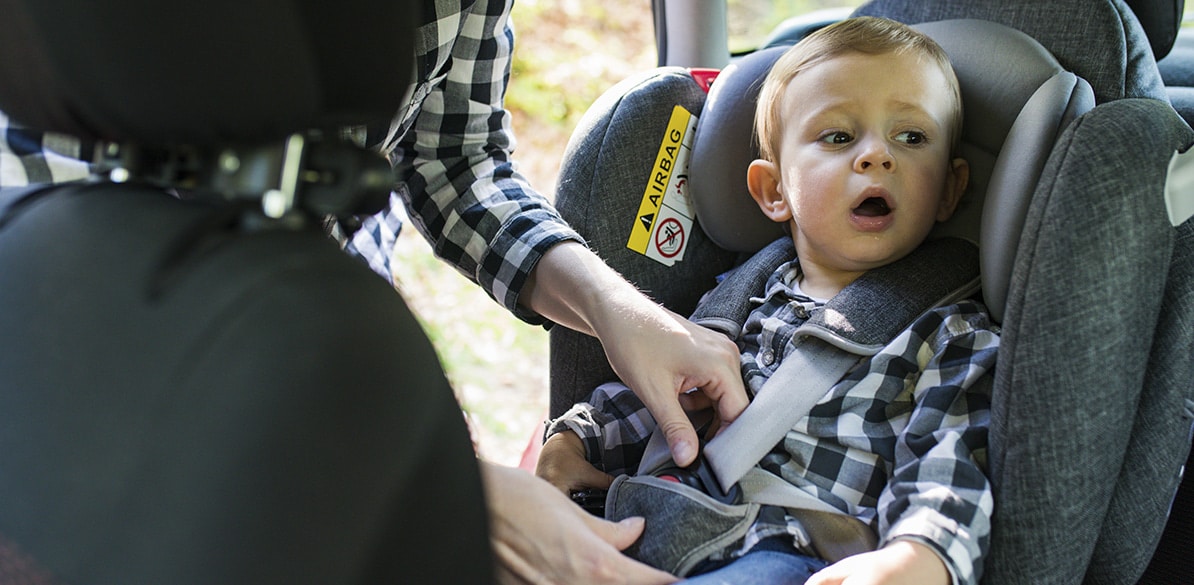 We analyze the safest child restraint strategies